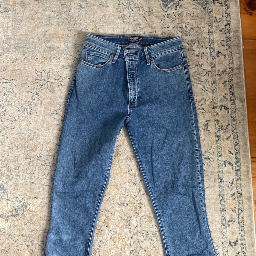 Abercrombie High Rise Ankle jeans